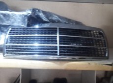 Mercedes 190 radiator barmaqlığı