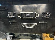 Ford f150 raptor fara desti 